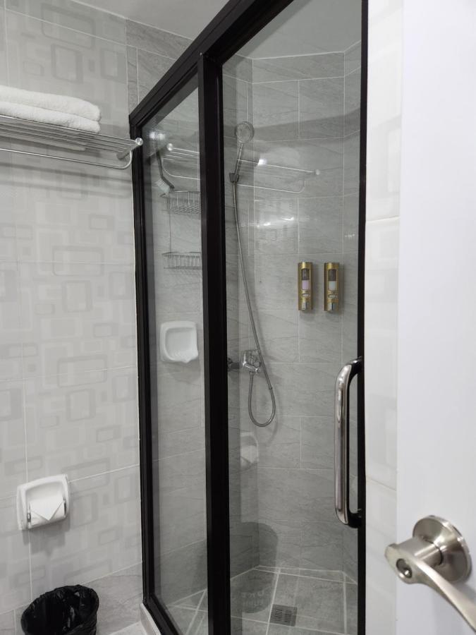 Condo Azur Suites A125 Amani Resorts Residences , 5 Minutes Airport, Netflix, Stylish, Cozy With Luxurious Swimming Pool Lapu-Lapu City Buitenkant foto