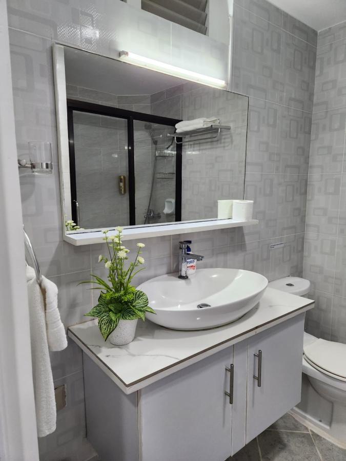 Condo Azur Suites A125 Amani Resorts Residences , 5 Minutes Airport, Netflix, Stylish, Cozy With Luxurious Swimming Pool Lapu-Lapu City Buitenkant foto