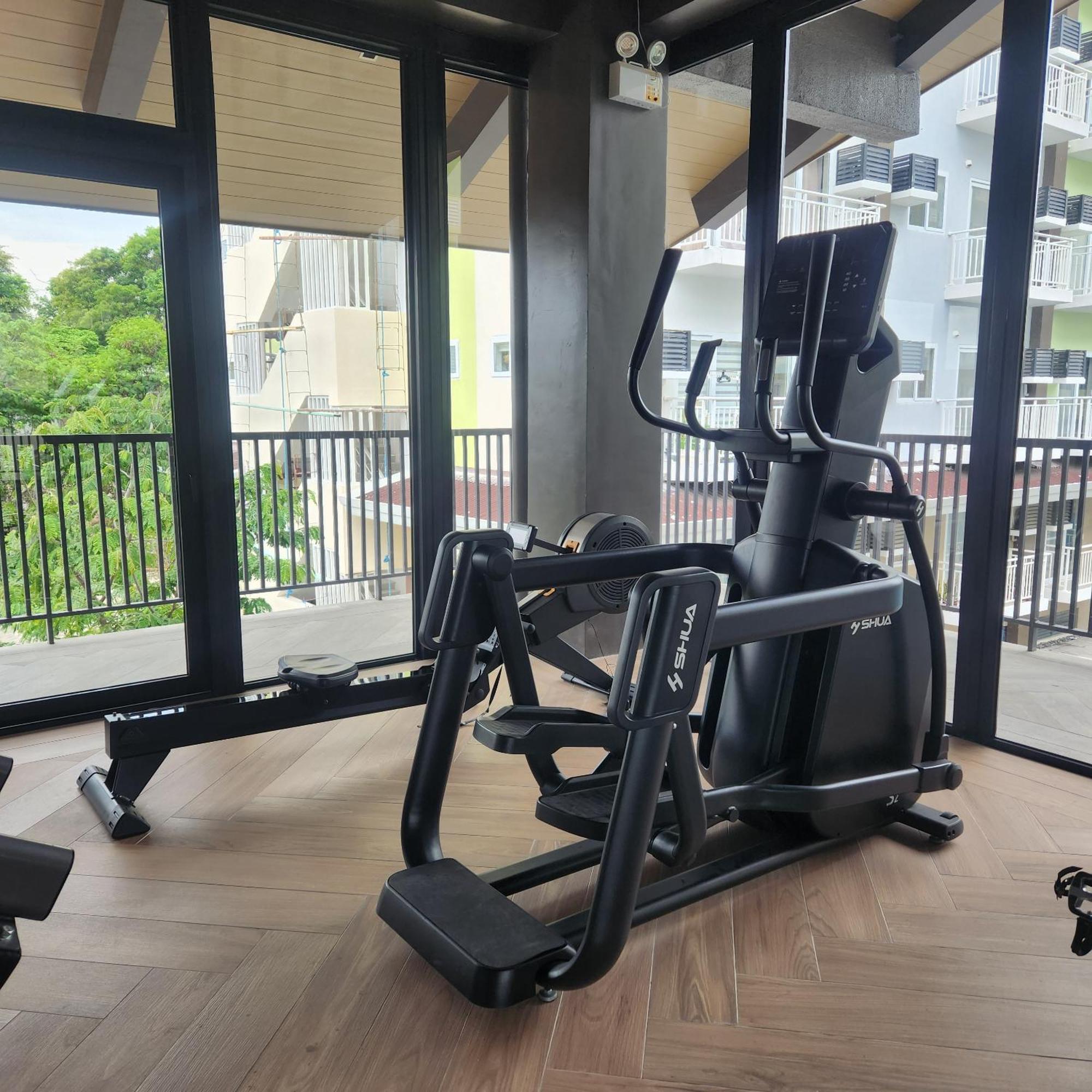 Condo Azur Suites A125 Amani Resorts Residences , 5 Minutes Airport, Netflix, Stylish, Cozy With Luxurious Swimming Pool Lapu-Lapu City Buitenkant foto